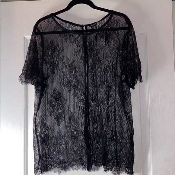 NWT Torrid Lace Top Size 2 - Picture 1 of 9
